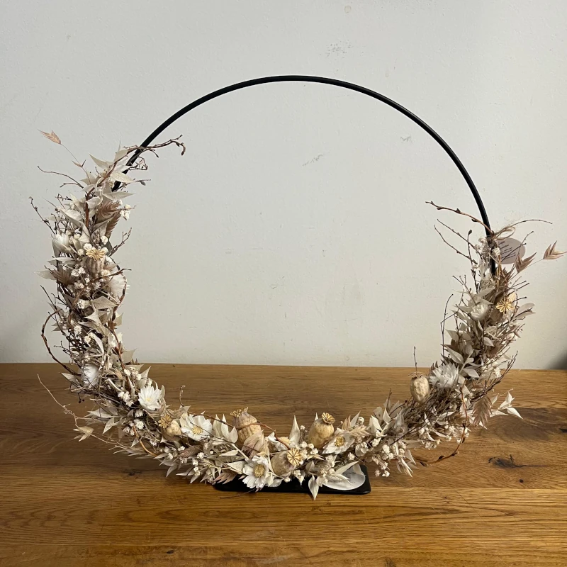 Loop mit Trockenblumen